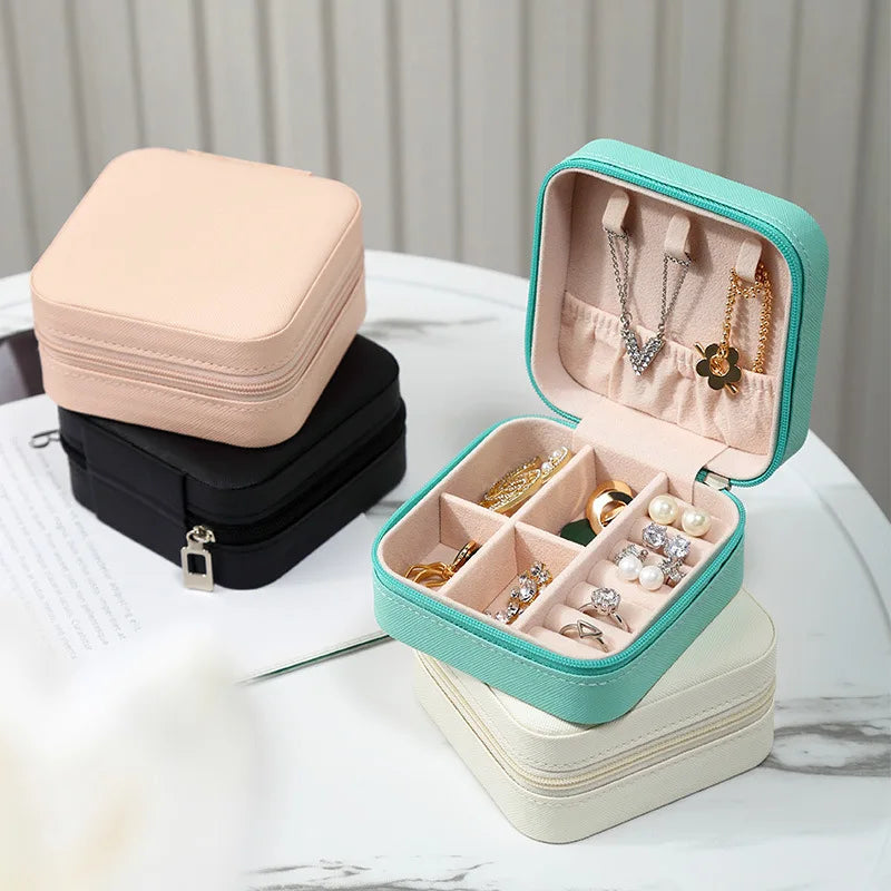 Travel Jewelry Box – Compact Leather Storage for Rings, Necklaces and Earrings
