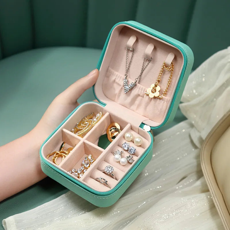 Travel Jewelry Box – Compact Leather Storage for Rings, Necklaces and Earrings