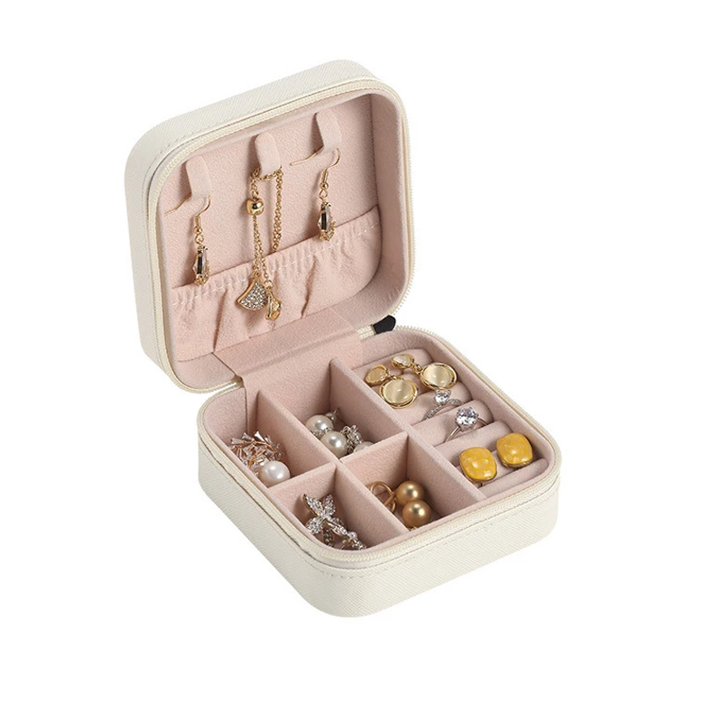 Travel Jewelry Box – Compact Leather Storage for Rings, Necklaces and Earrings