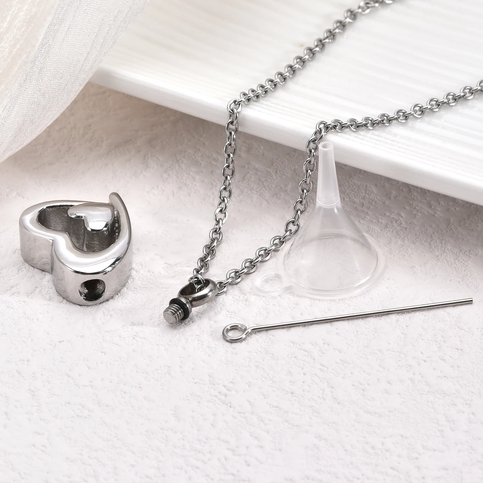 Duovita™ Ashanger Hart in Hart – Gedenksieraad in Zilver en Goud Silverleven